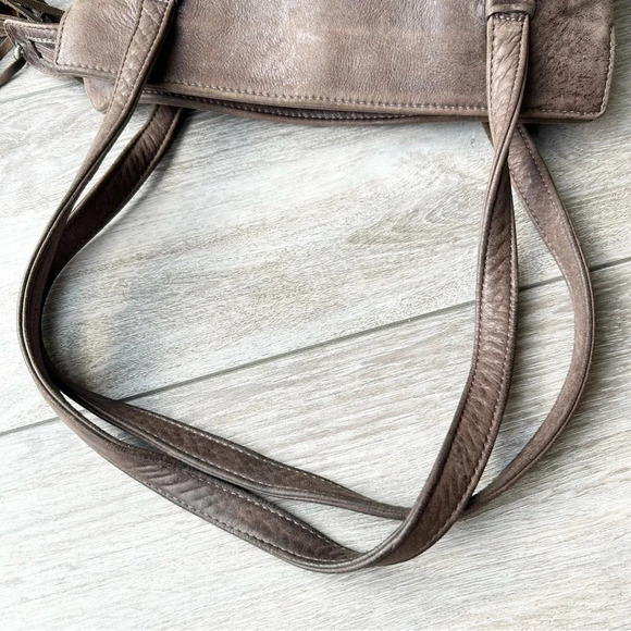 Vintage Brown Distressed Leather Convertible  Shoulder Bag with Tassels - Picture 13 of 16